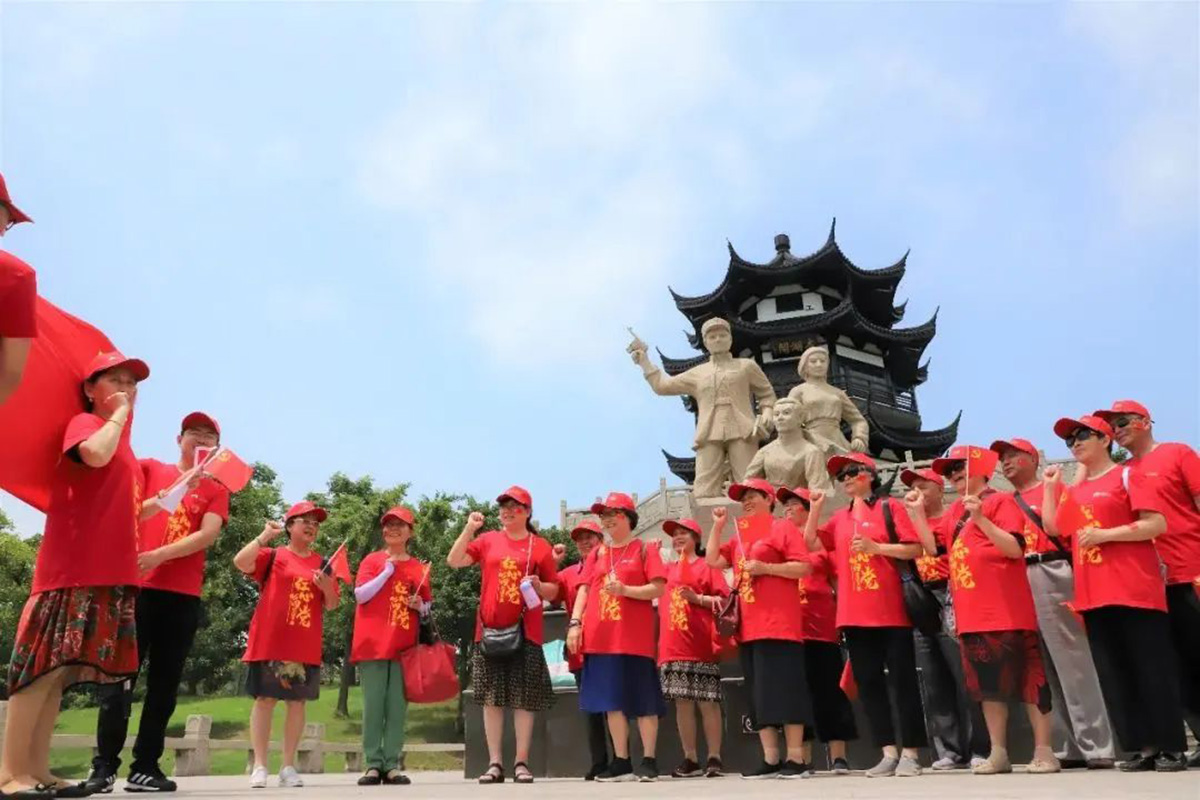 “前浪”“后浪”党员力量